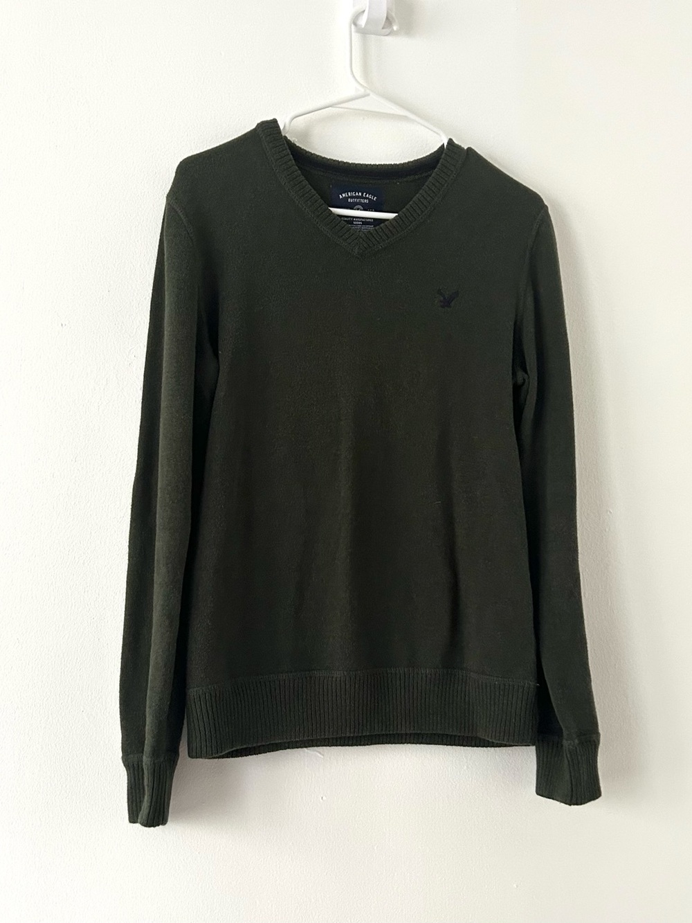 American Eagle Outfitters Men’s Dark Green V-Neck Sweater